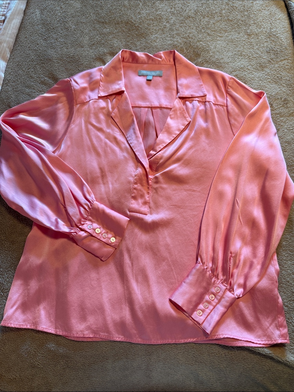 ANTONIO MELANI Silk Peach/Pink V-Neck Blouse
